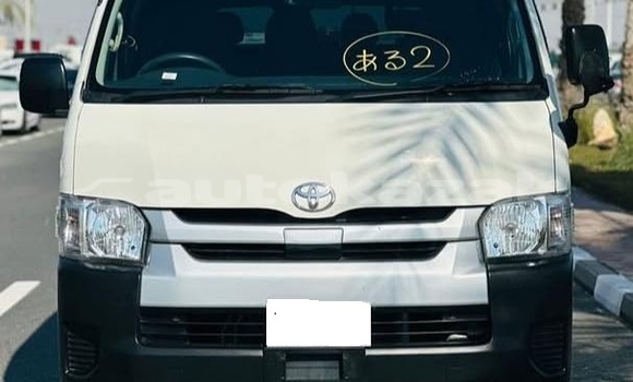Buy Used Toyota Hiace White Car in Aktau in Karagandi Buy Used Toyota Hiace White Car in Aktau in Karagandi
