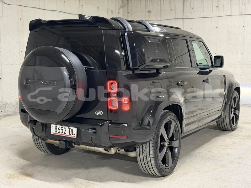 Big with watermark land rover defender taraz georgiyev 6221