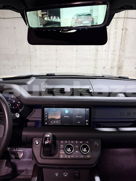 Big with watermark land rover defender taraz georgiyev 6221