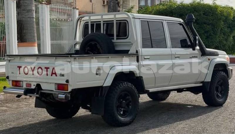 Big with watermark toyota land cruiser karagandi aktau 6230