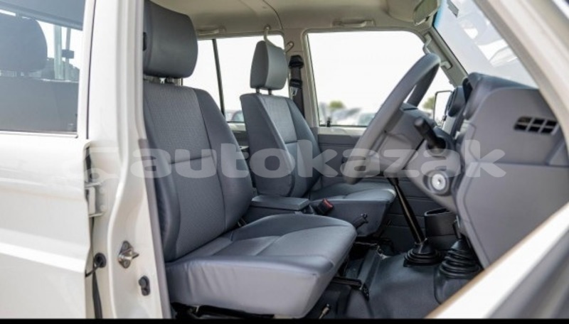 Big with watermark toyota land cruiser karagandi aktau 6230
