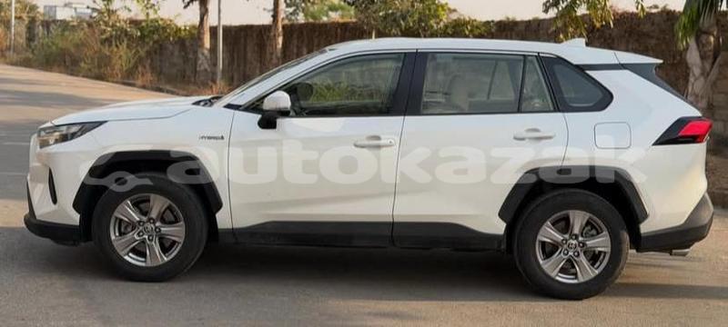 Big with watermark toyota rav4 karagandi aktau 6235
