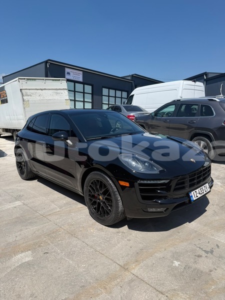 Big with watermark porsche macan taraz georgiyev 6236