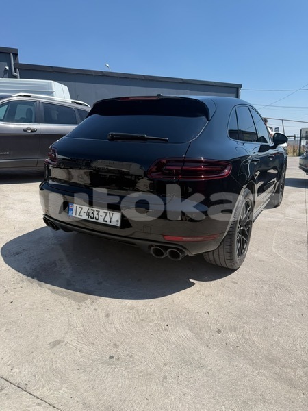 Big with watermark porsche macan taraz georgiyev 6236