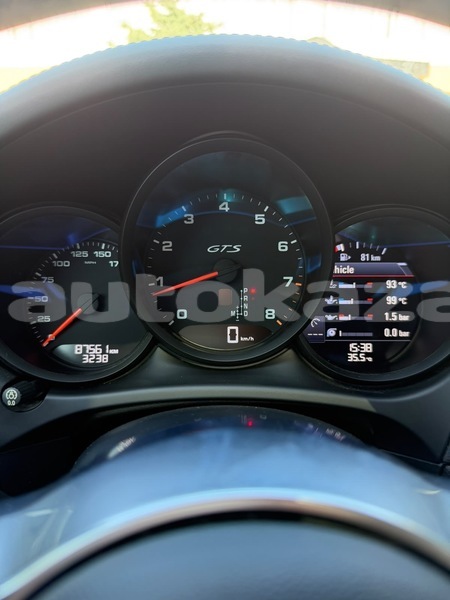 Big with watermark porsche macan taraz georgiyev 6236