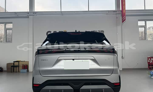 Buy Used Geely Emgrand X7 Silver Car in Almaty in Almati Buy Used Geely Emgrand X7 Silver Car in Almaty in Almati