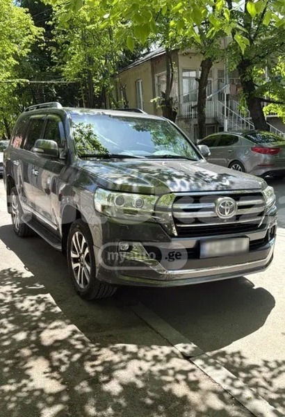 Big with watermark toyota land cruiser taraz georgiyev 6251