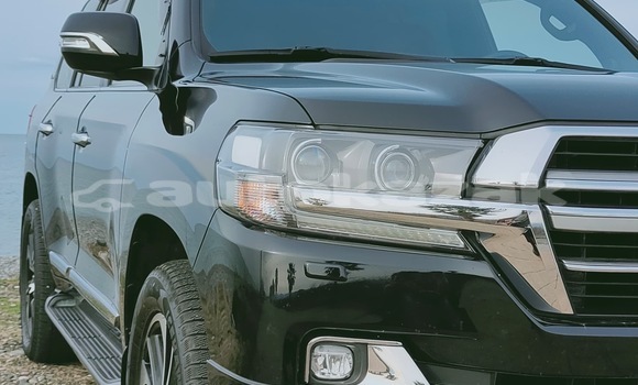 Buy Used Toyota Land Cruiser Black Car in Georgiyev in Taraz Buy Used Toyota Land Cruiser Black Car in Georgiyev in Taraz