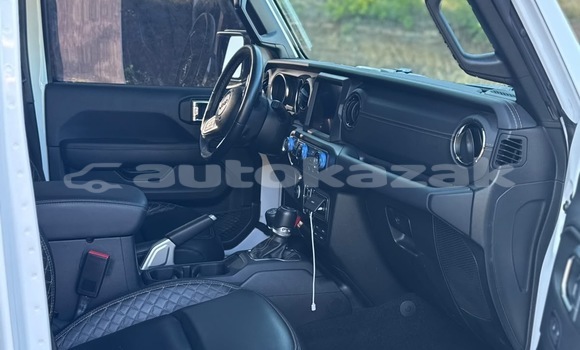 Buy Used Jeep Wrangler White Car in Georgiyev in Taraz Buy Used Jeep Wrangler White Car in Georgiyev in Taraz