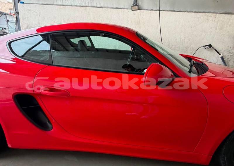 Big with watermark porsche cayman taraz georgiyev 6273