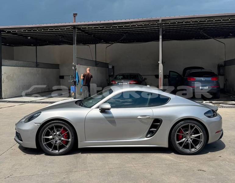 Big with watermark porsche cayman taraz georgiyev 6276