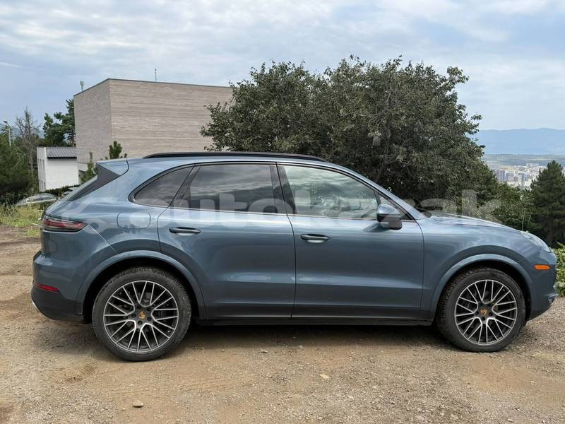 Big with watermark porsche cayenne taraz georgiyev 6281