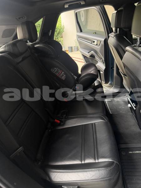 Big with watermark porsche cayenne taraz georgiyev 6281