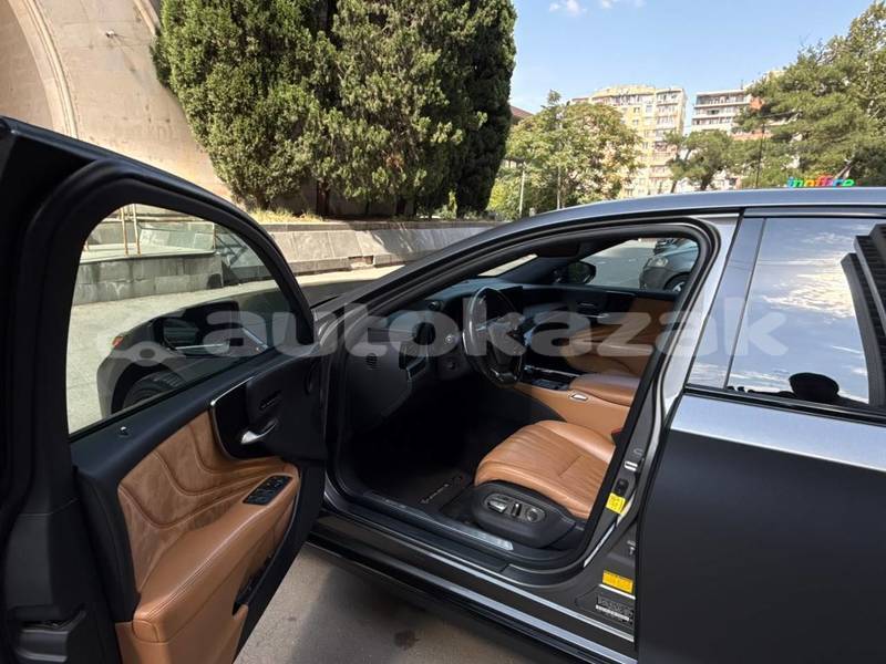 Big with watermark lexus ls taraz georgiyev 6290