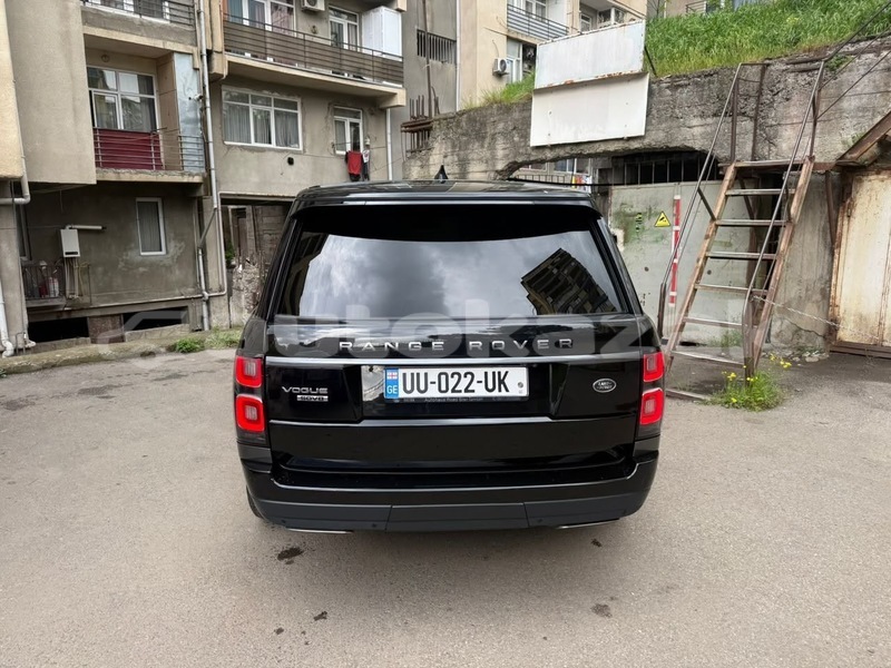 Big with watermark land rover range rover vogue taraz georgiyev 6293