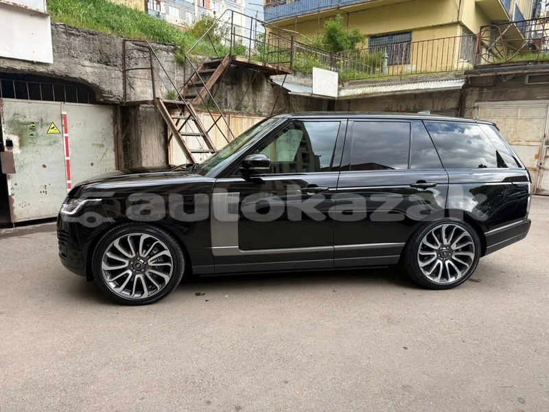 Big with watermark land rover range rover vogue taraz georgiyev 6293