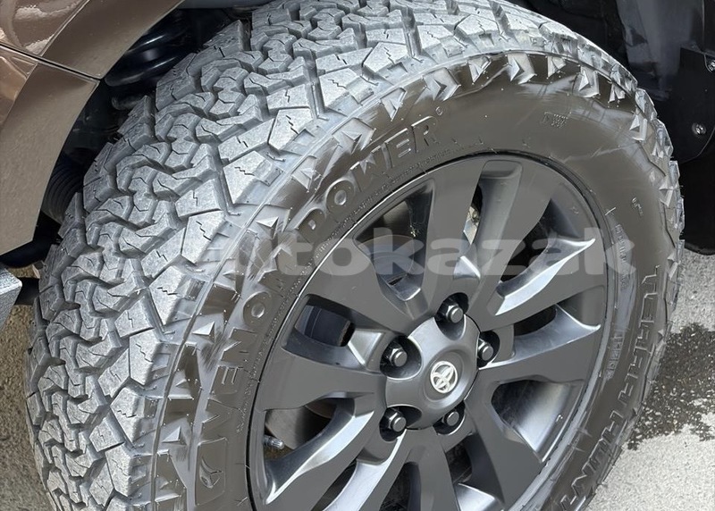 Big with watermark toyota tundra taraz georgiyev 6294