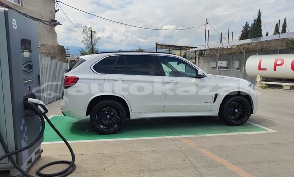 Buy Used BMW X5 White Car in Georgiyev in Taraz Buy Used BMW X5 White Car in Georgiyev in Taraz