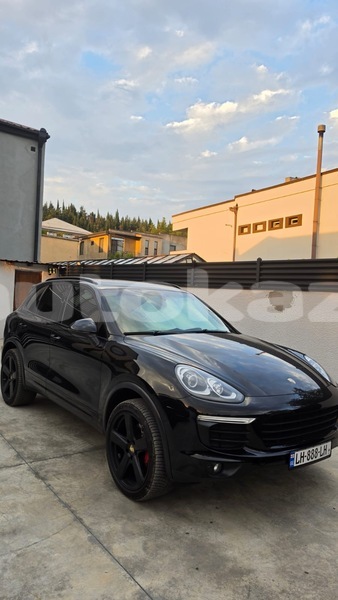 Big with watermark porsche cayenne taraz georgiyev 6302