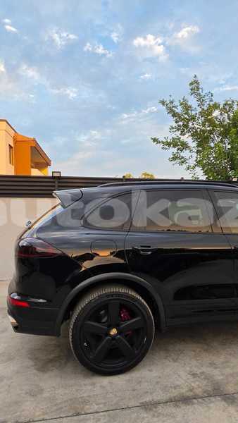 Big with watermark porsche cayenne taraz georgiyev 6302