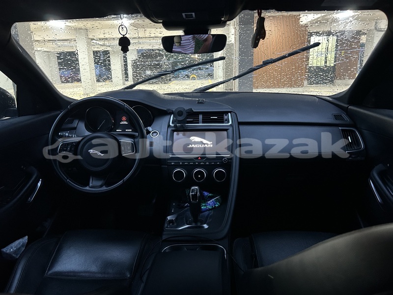 Big with watermark jaguar e pace taraz georgiyev 6316