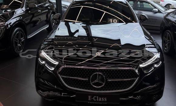 Buy Used Mercedes-Benz E200 Black Car in Georgiyev in Taraz