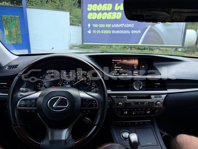 Big with watermark lexus es taraz georgiyev 6322