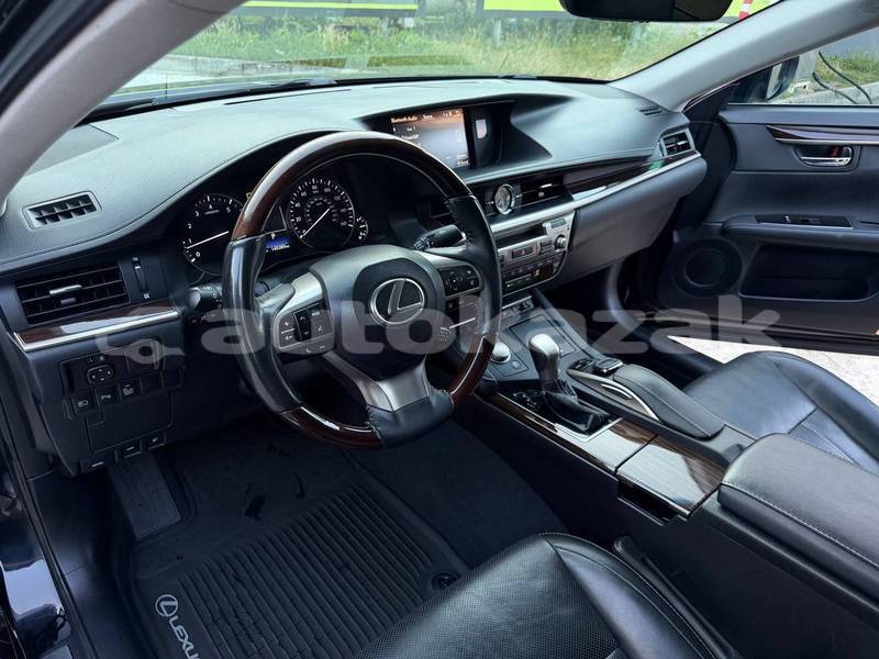 Big with watermark lexus es taraz georgiyev 6322