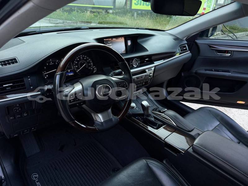 Big with watermark lexus es taraz georgiyev 6322