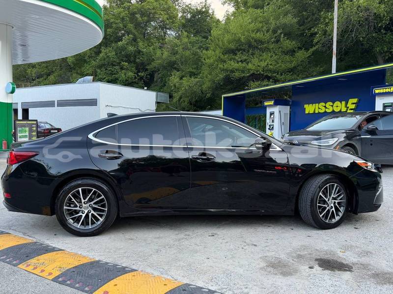 Big with watermark lexus es taraz georgiyev 6322