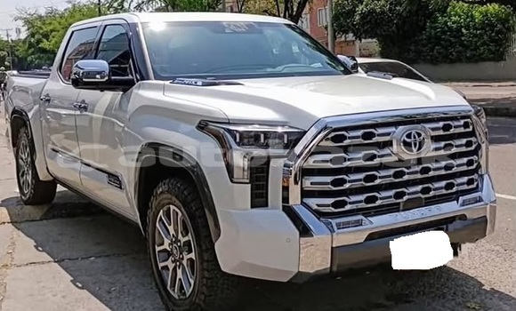 Buy Used Toyota Tundra White Car in Aktau in Karagandi