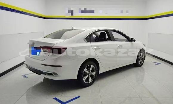 Buy Used Kia K3 White Car in Almaty in Almati