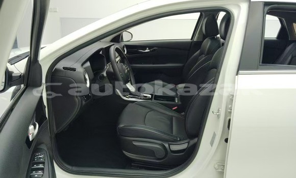 Buy Used Kia K3 White Car in Almaty in Almati Buy Used Kia K3 White Car in Almaty in Almati