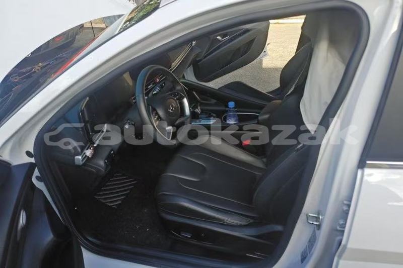 Big with watermark hyundai elantra almati almaty 6337