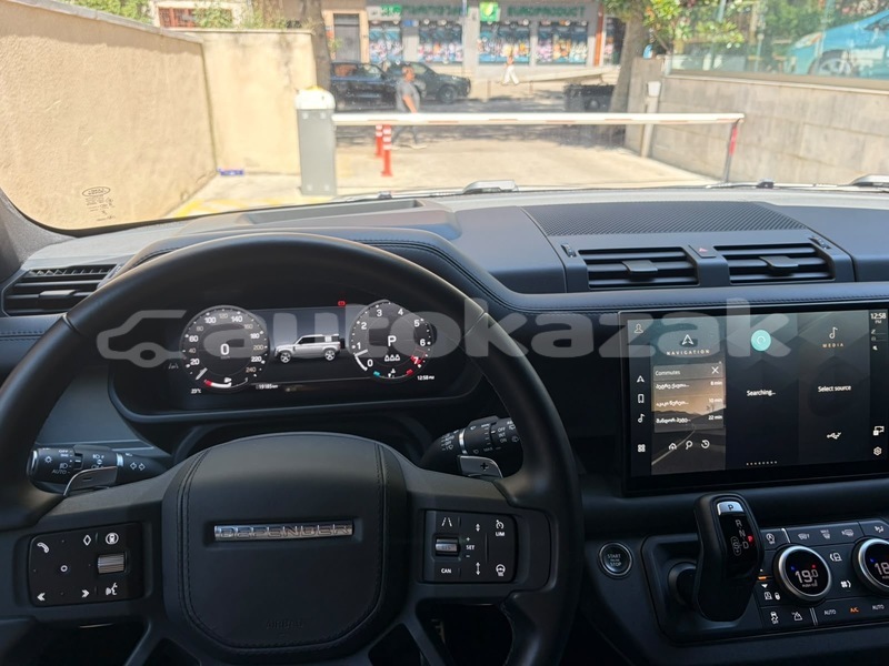 Big with watermark land rover defender taraz georgiyev 6338