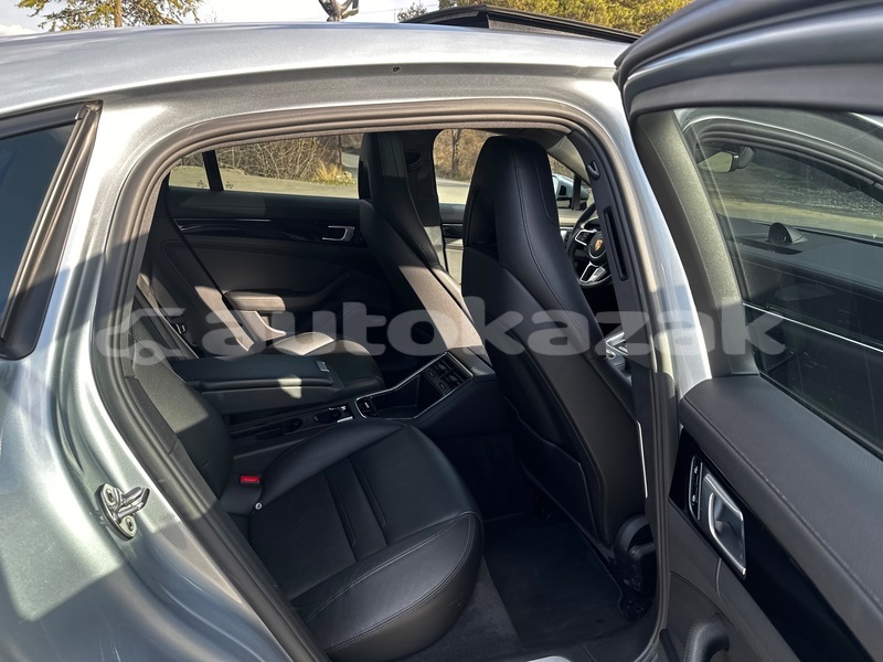 Big with watermark porsche panamera taraz georgiyev 6344