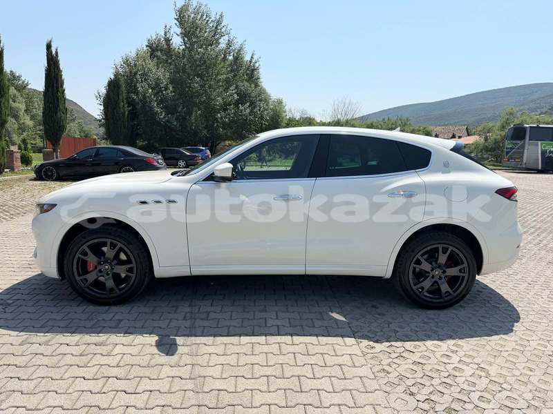 Big with watermark maserati levante taraz georgiyev 6346