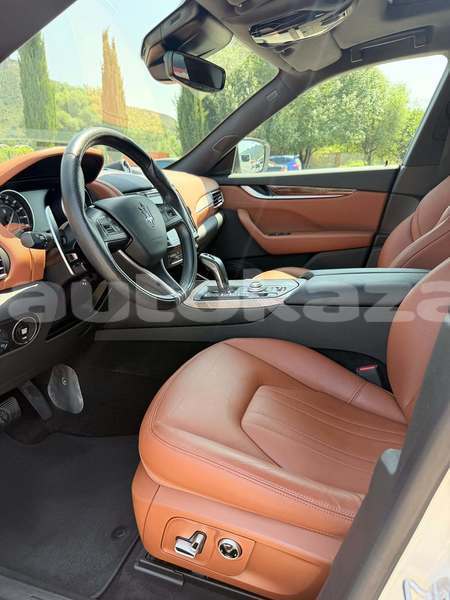 Big with watermark maserati levante taraz georgiyev 6346