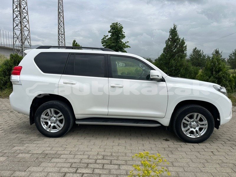 Big with watermark toyota land cruiser prado taraz georgiyev 6371