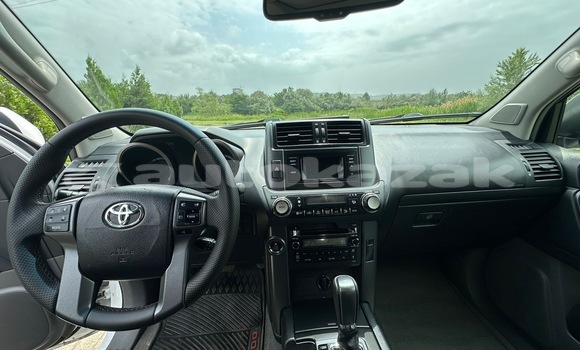 Buy Used Toyota Land Cruiser Prado White Car in Georgiyev in Taraz Buy Used Toyota Land Cruiser Prado White Car in Georgiyev in Taraz