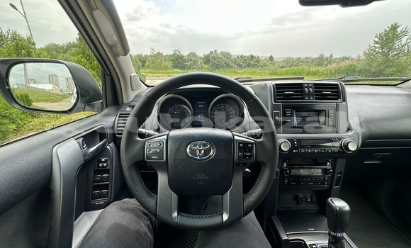Buy Used Toyota Land Cruiser Prado White Car in Georgiyev in Taraz Buy Used Toyota Land Cruiser Prado White Car in Georgiyev in Taraz