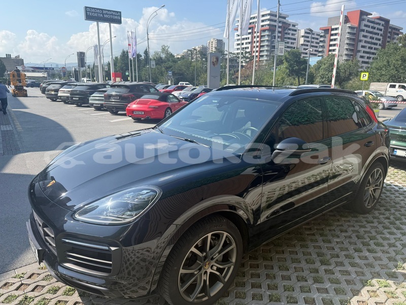 Big with watermark porsche cayenne taraz georgiyev 6373