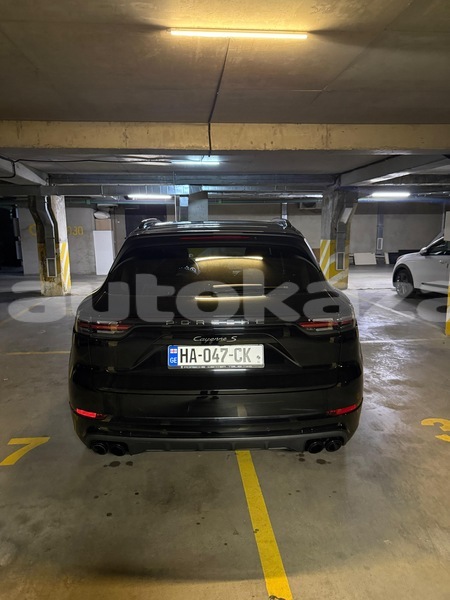 Big with watermark porsche cayenne taraz georgiyev 6373