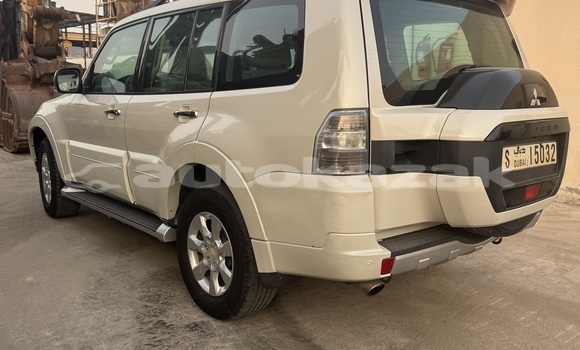 Buy Used Mitsubishi Pajero White Car in Zatobolsk in Kostanay Buy Used Mitsubishi Pajero White Car in Zatobolsk in Kostanay