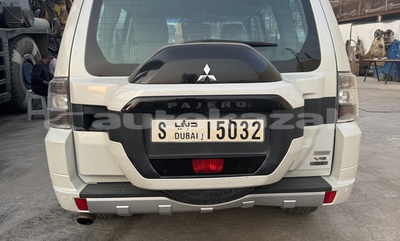 Buy Used Mitsubishi Pajero White Car in Zatobolsk in Kostanay Buy Used Mitsubishi Pajero White Car in Zatobolsk in Kostanay