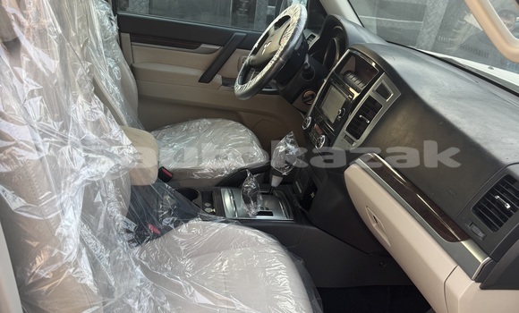 Buy Used Mitsubishi Pajero White Car in Zatobolsk in Kostanay Buy Used Mitsubishi Pajero White Car in Zatobolsk in Kostanay