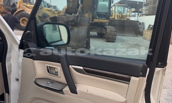Buy Used Mitsubishi Pajero White Car in Zatobolsk in Kostanay Buy Used Mitsubishi Pajero White Car in Zatobolsk in Kostanay