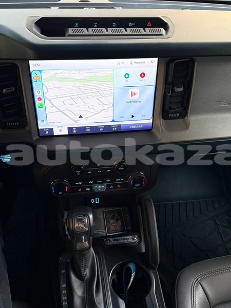 Big with watermark ford bronco taraz georgiyev 6380