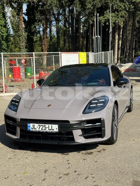 Big with watermark porsche panamera taraz georgiyev 6383