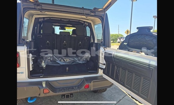 Buy Used Jeep Wrangler White Car in Georgiyev in Taraz Buy Used Jeep Wrangler White Car in Georgiyev in Taraz